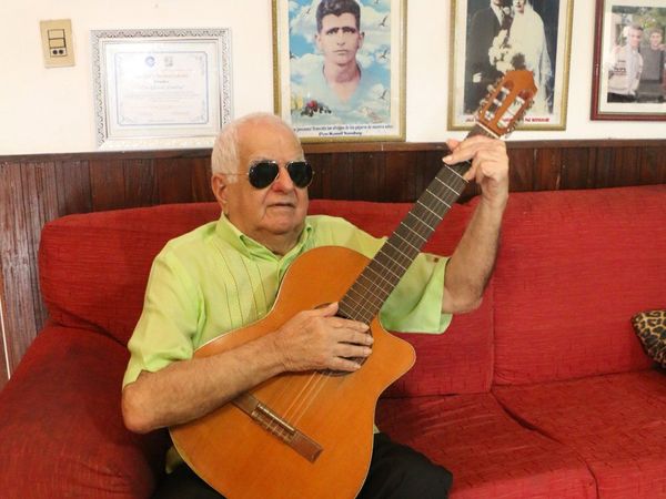 "Heta apurahéi polca che cumpleañope"
