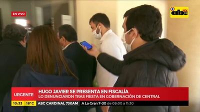 Hugo Javier se presentó en la Fiscalía - ABC Noticias - ABC Color