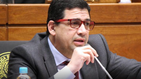 Cuestionan figura de Velázquez como coordinador del equipo de reforma