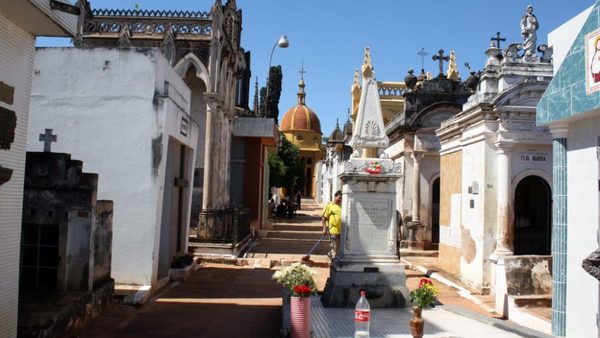 Cementerios no admitirán visitas por el Día de la Madre