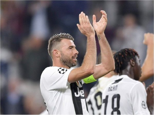 Barzagli deja a Juventus por razones familiares