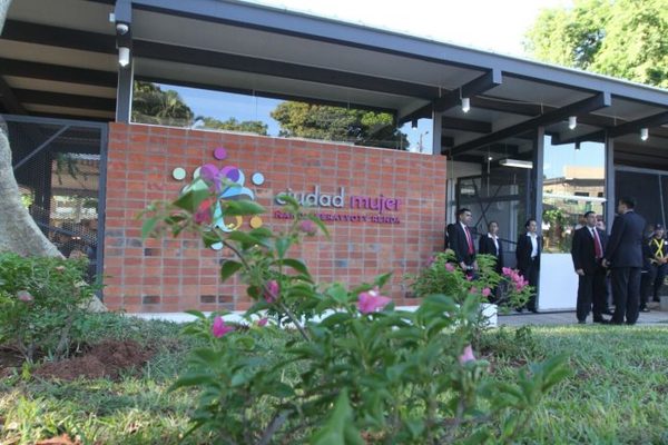 El Centro Ciudad Mujer reabrirá sus puertas bajo estrictas medidas sanitarias » Ñanduti