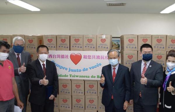 Comunidad taiwanesa entregó donación al Consulado del Paraguay en San Pablo