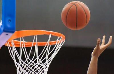 El tablero de baloncesto que convierte a cualquier jugador en Michael Jordan - C9N