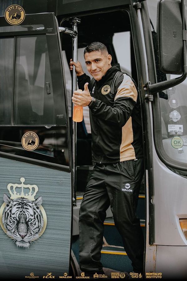 Paniagua en Perú: su esposa embarazada y el fútbol paralizado - Fútbol - ABC Color