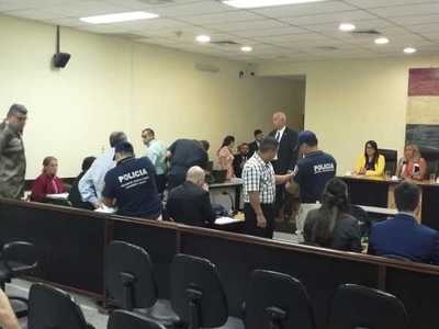 Tráfico de armas: Recusan a Tribunal de Sentencia - Judiciales.net