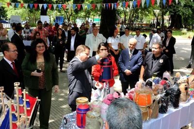 Realizan feria con productos de cárceles - Judiciales.net