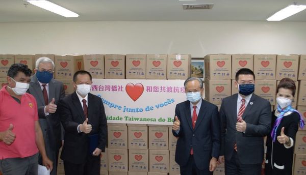 Taiwaneses donan alimentos e insumos para paraguayos en Brasil - Nacionales - ABC Color