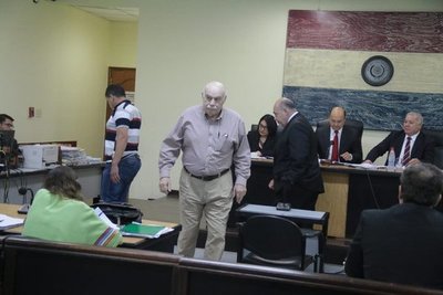 Expresidente dijo que no sabía de supuestas torturas - Judiciales.net