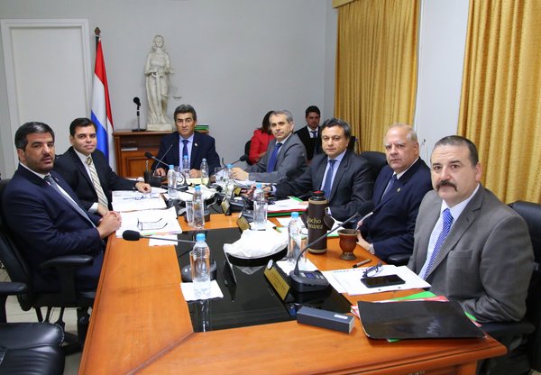 CM confeccionó varias ternas - Judiciales.net