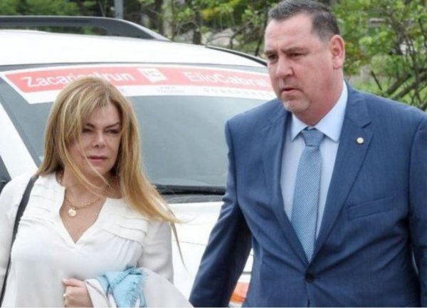 Juez convoca a Senador y esposa - Judiciales.net