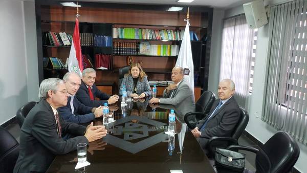 ARP y UIP brindan apoyo a Sandra Quiñónez - Judiciales.net