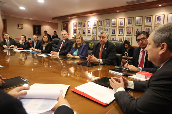 Conforman mesa de trabajo ante crisis penitenciaría - Judiciales.net