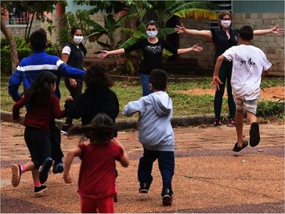Mujeres  SOS, construyendo  lazos familiares con amor, niño a niño