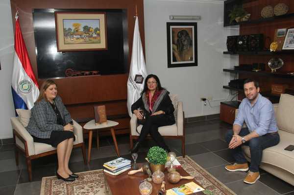 María Edith reconoce gestión de la Fiscalía General - Judiciales.net