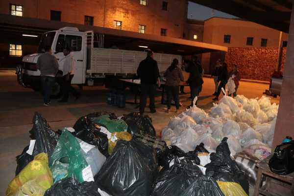Poder Judicial entrega 9 toneladas de alimentos a inundados - Judiciales.net