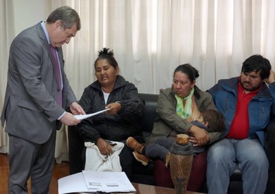 Titular de la Corte recibe a comunidades indígenas - Judiciales.net