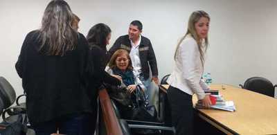 Tribunal de Sentencia absuelve a exministra de la SEN - Judiciales.net