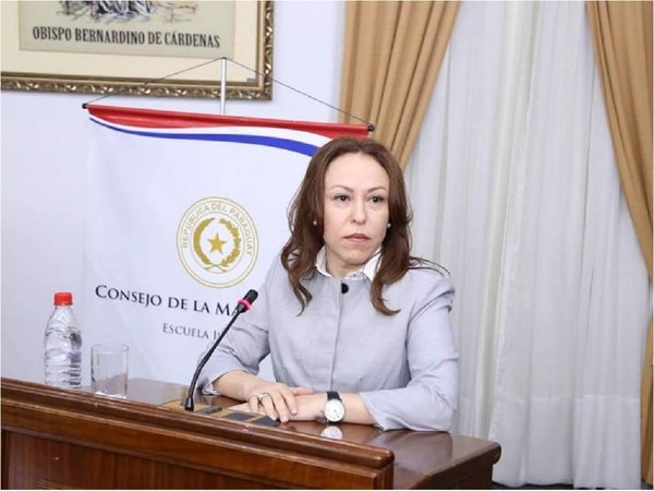 Elodia Almirón renuncia a una postulación - Judiciales.net
