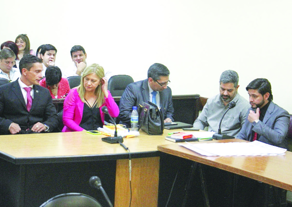 Cámara destraba luego de un año causa de médicos de IPS - Judiciales.net