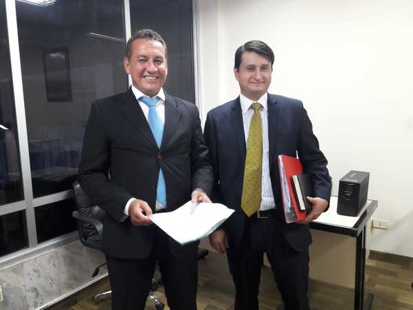 "Cucho" Cabaña denunciará a ex titular de Senabico - Judiciales.net