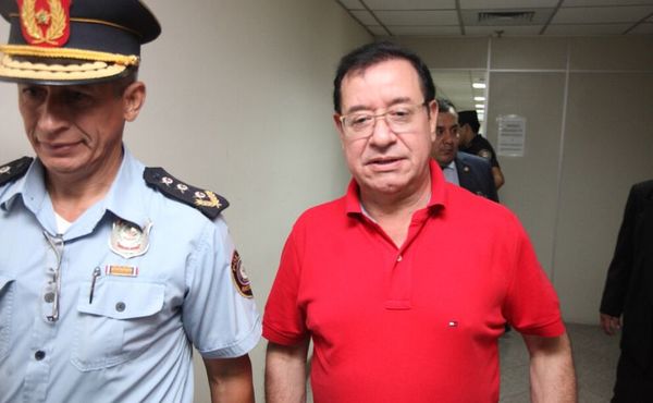 Diputado Cuevas regresó a la Agrupación Especializada tras cirugía dental - Nacionales - ABC Color