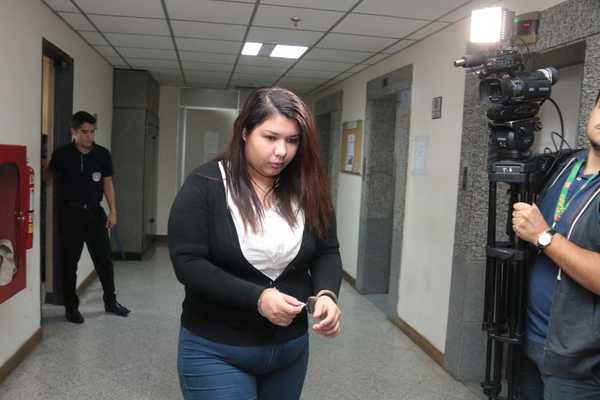 Quíntuple homicidio: Libertad ambulatoria para joven imputada - Judiciales.net
