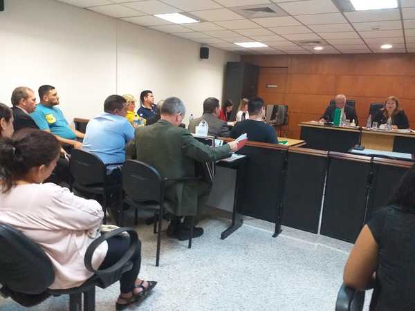 Condenan a policías que “facilitaron” documentación falsa a Pérez Corradi - Judiciales.net