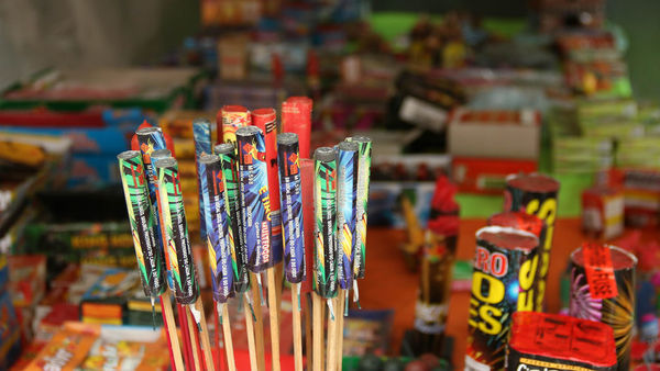 Instan al uso responsable de fuegos artificiales - Judiciales.net
