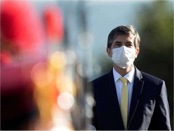 Ministro de Salud brasileño dimite con pandemia en plena aceleración