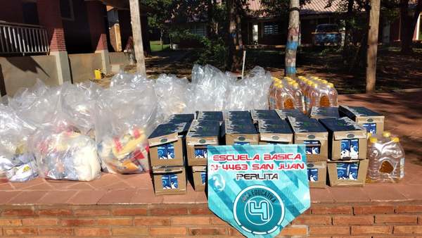 ALTO VERÁ: MUNICIPIO ENTREGÓ VÍVERES A FAMILIAS DE ESCOLARES.   