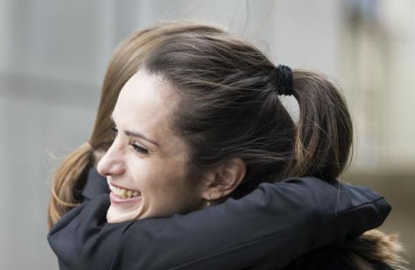 La ciencia asegura que la voz de tu mamá por teléfono es tan sanadora como un abrazo - SNT