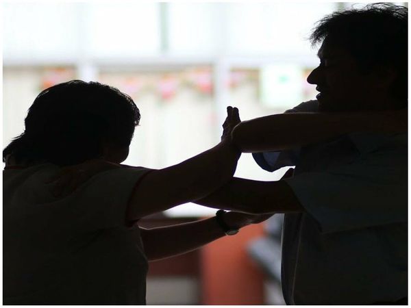 Fue procesado por golpear a su mamá en la víspera de su día