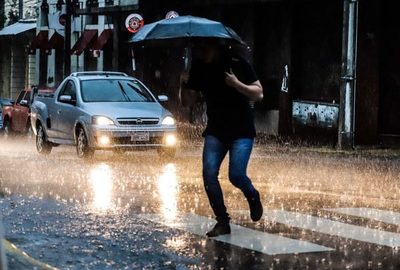 Mitad de semana con clima cálido y precipitaciones