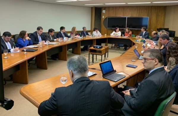 ITAIPU informo que sigue el proceso de la obra del puente sobre el río PARAGUAY