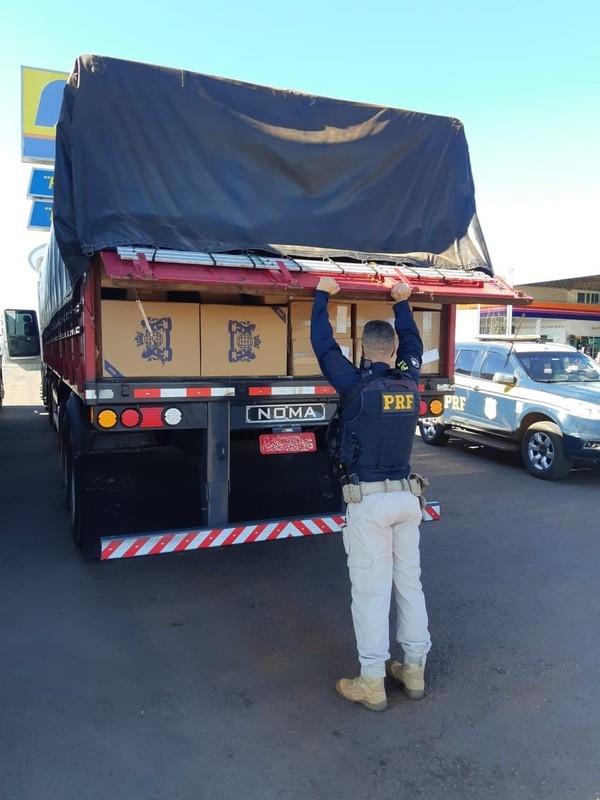 Cae más de UN MILLON de gruesas de CIGARRILLO PARAGUAYO