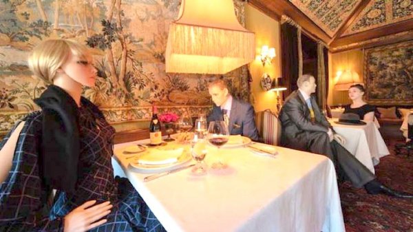 Boliche usará muñecos para fingir clientela ndaje | Crónica