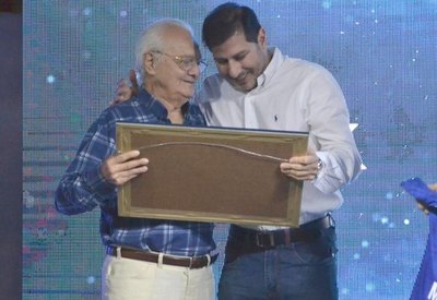 Al capo de Sol no le gustan los 5 cambios | Crónica