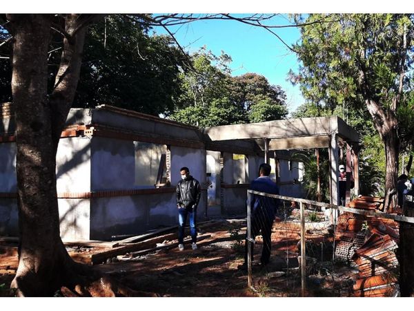 Abandonan construcción de unidad médica en San Pedro