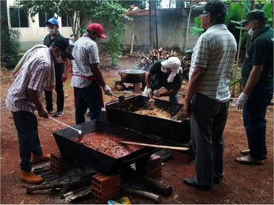 Desempleados de CDE sobreviven gracias a unas 700 ollas populares