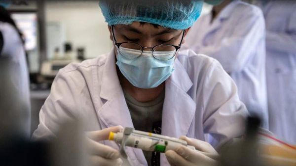China está probando cinco vacunas