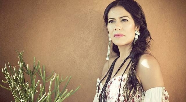 HOY / Lila Downs refleja en "El Silencio" el sentir de la población ante COVID-19