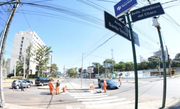 HOY / Autopista luce un mejor aspecto con revitalización de señales de tránsito