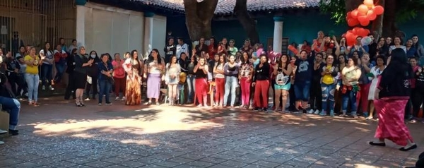 HOY / Baile y premiación: festejo por el “Día de la Madre” en las penitenciarías de mujeres