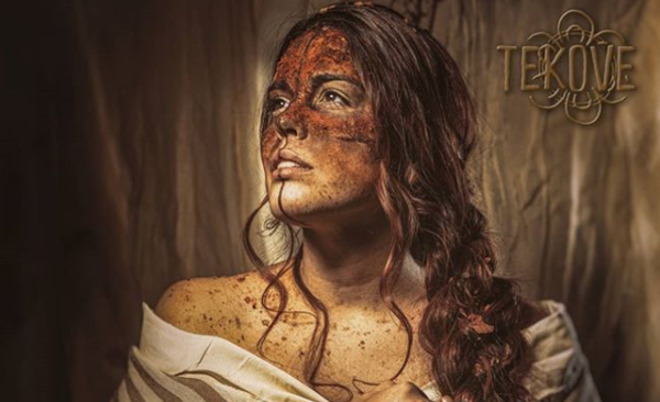 HOY / "Kuña Guapa": El homenaje de Tekove a la mujer paraguaya