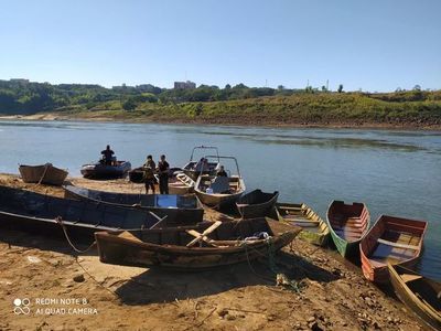 Incautan nueve embarcaciones en el río Paraná - ABC en el Este - ABC Color