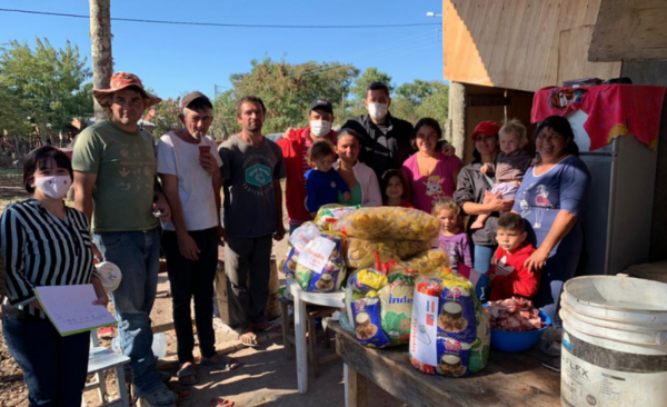 HOY / Distribuyen alimentos y víveres a zonas de escasos recursos de Pilar