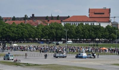 Miles de manifestantes contra el confinamiento en Alemania