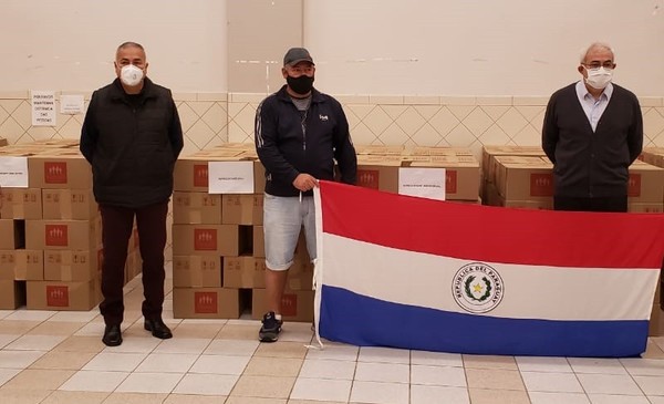 Consulado en San Pablo entrega cestas básicas a líderes de comunidades paraguayas