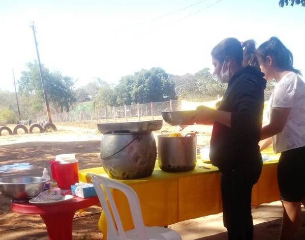 Olla popular para 500 platos en un club luqueño • Luque Noticias